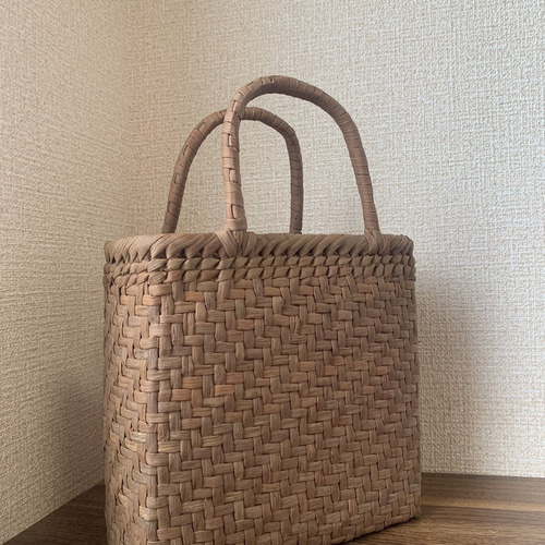 国産山葡萄 山葡萄籠バッグ 手作り 網代編み 目隠しタイプ内布