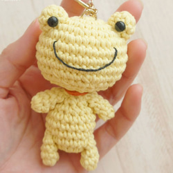 受注製作】無事にカエル♡かえるさんキーホルダー (ピンク) あみぐるみ