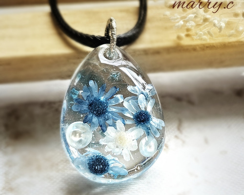 【blue.ks】 クィーンコンクシェルの花弁ネックレストップ blue.ks様専用】 クィーンコンクシェルの花弁ネックレストップ blue.ks