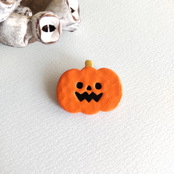 陶ブローチ【Halloween かぼちゃ】 1枚目の画像