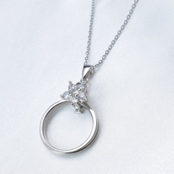 【再版】号数が合わなくなった大切なリングをネックレスに ジルコニア入りフラワーモチーフ 安心安全のステンレスチェーンつき 6枚目の画像