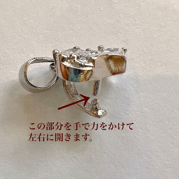 【再版】号数が合わなくなった大切なリングをネックレスに ジルコニア入りフラワーモチーフ 安心安全のステンレスチェーンつき 11枚目の画像