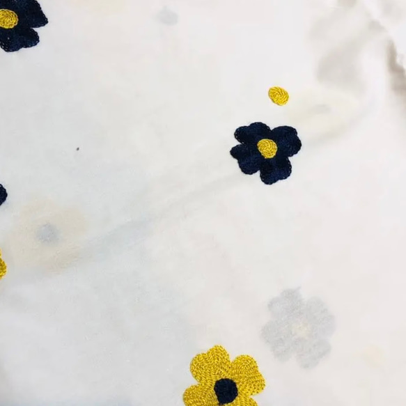 刺繍綿生地 布 145cmx50cm  はぎれ コットン 花柄 3枚目の画像