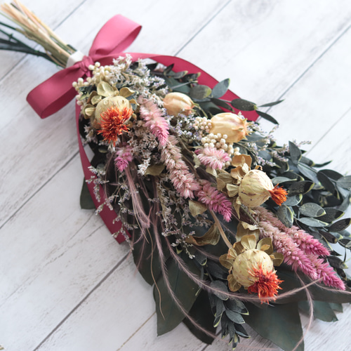 ドライフラワー★可愛い大きめリース ★ユーカリ、紫陽花、ケイトウ ドライフラワー☆可愛い大きめリース ☆ユーカリ、紫陽花、ケイトウ