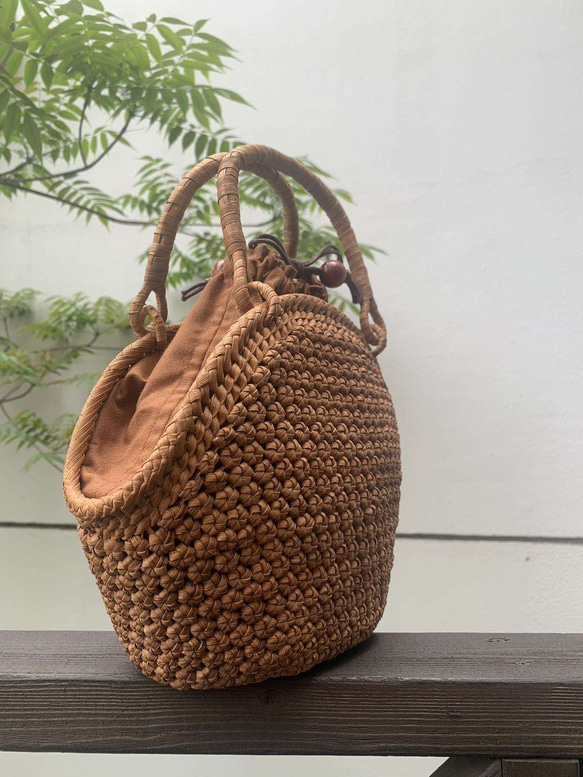 山葡萄　山葡萄籠バッグ　手作り　山葡萄かごバッグ　内布付き、小粒花編み 