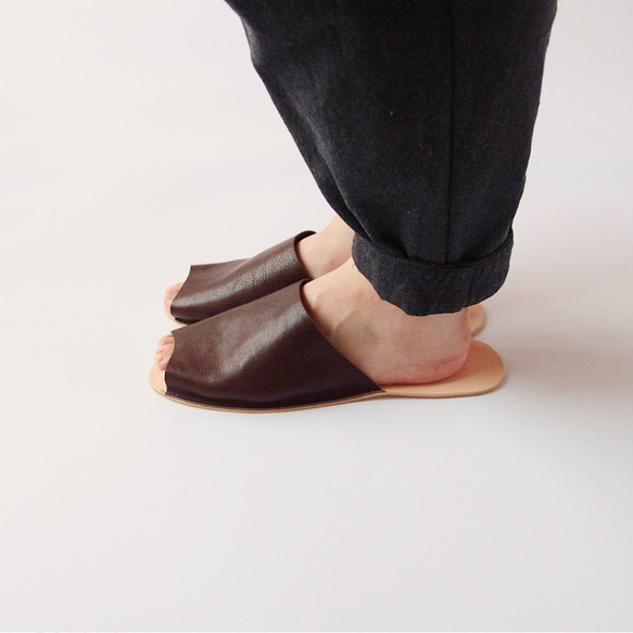 【再販】足に馴染むレザースリッパ 「Slippers (dark brown)」 7枚目の画像