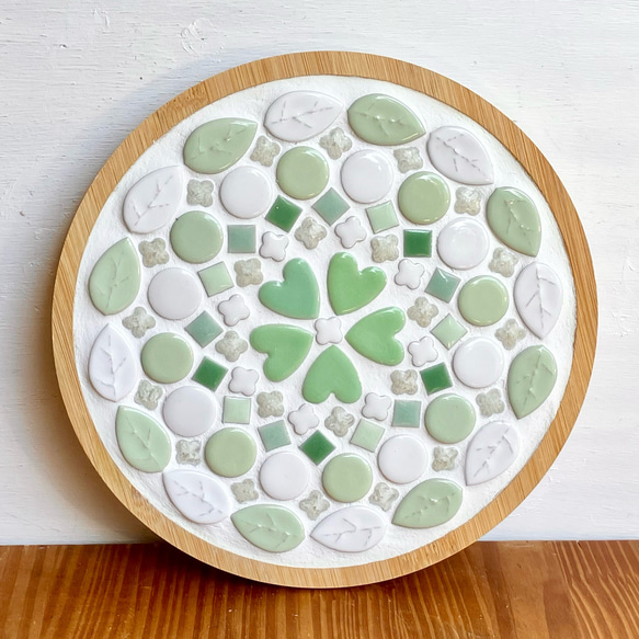 お花と葉っぱの優しい鍋敷き ミントなグリーン 美濃焼モザイクタイル