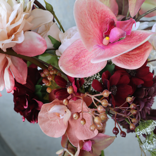 人気デザイン】大人花嫁のピンク＆バーガンディワインレッドのアーティ