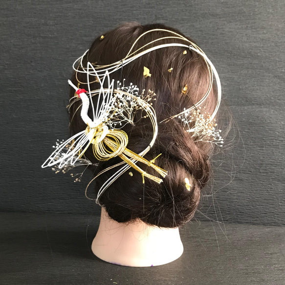特集掲載作品】 鶴 成人式 卒業式 人気髪飾り 水引アレンジ 金箔 特集掲載作品】 鶴 成人式 卒業式 人気髪飾り 水引アレンジ 金箔