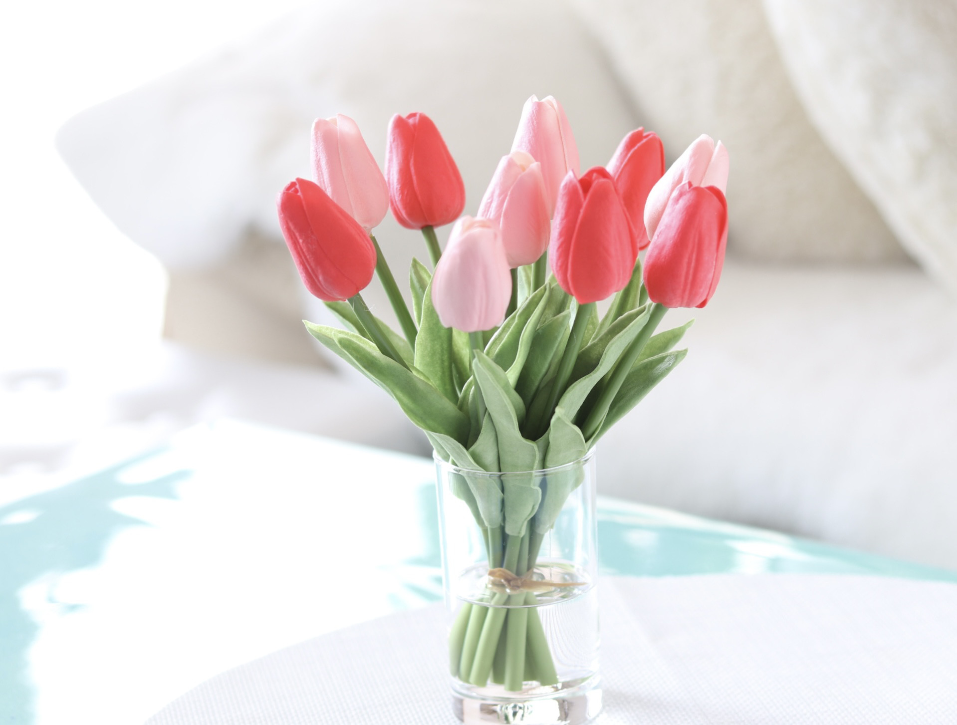 枯れないこぼれないチューリップのウォーターアレンジ　　ラブリー