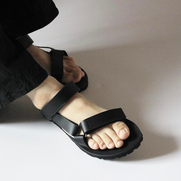【即日発送／送料無料】足に馴染むレザーサンダル 「Sandals (black)」 4枚目の画像