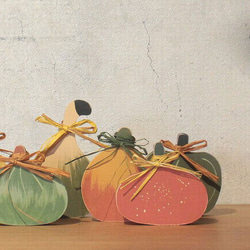 【送料無料】ハロウィン かぼちゃ ３個セット オブジェ 手描き 木製 デコレーション 秋 置物 ペイント 7枚目の画像