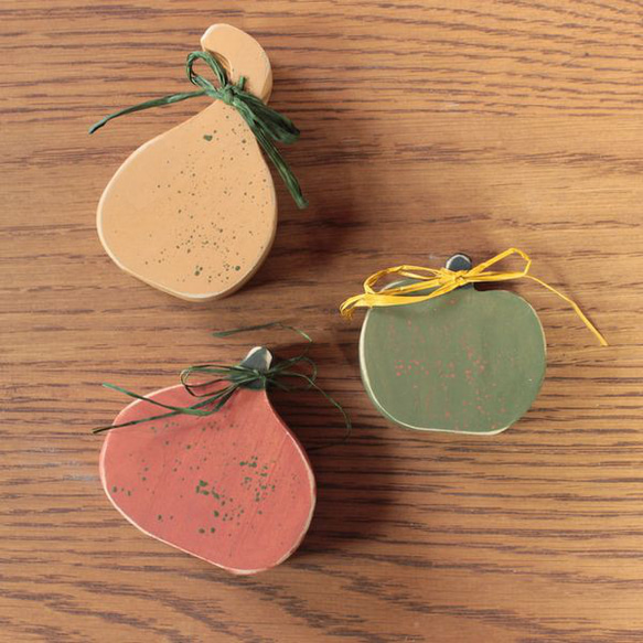 かぼちゃ 手描き ３個セット｜ハロウィン オブジェ 手描き 木製 デコレーション 秋 置物 ペイント 5枚目の画像