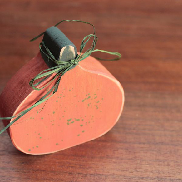 かぼちゃ 手描き ３個セット｜ハロウィン オブジェ 手描き 木製 デコレーション 秋 置物 ペイント 11枚目の画像