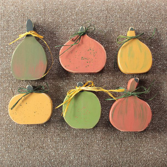 【送料無料】ハロウィン かぼちゃ ３個セット オブジェ 手描き 木製 デコレーション 秋 置物 ペイント 4枚目の画像