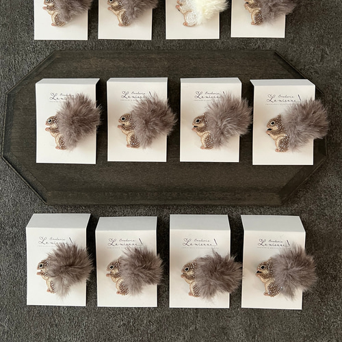 Marianne Olry レジンブローチ Marianne Olry レジンブローチ