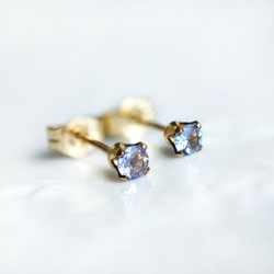 14KGF pierced earrings with 3ｍｍ Tanzanite 第6張的照片