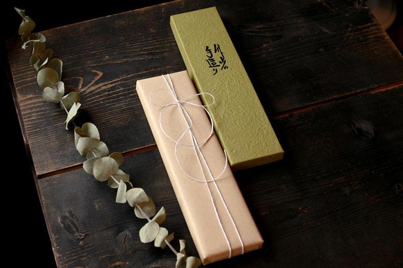 贈りもの、ご長寿のお祝い、ご両親へ、結婚のお祝いに【軽くて使いやすいお箸】大分県日田産・さざ波夫婦箸 12枚目の画像