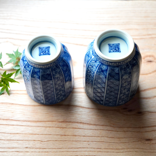 再販】染付祥瑞紋縦削ぎ湯呑（大） 湯呑み ittou 通販 10180011