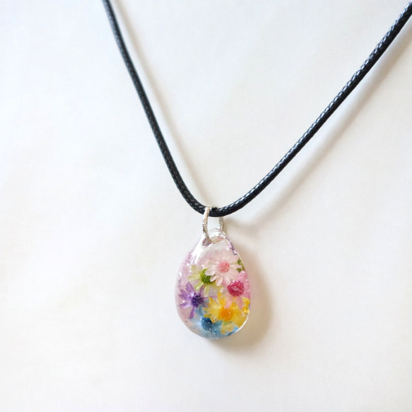 《琉球ガラス入り》カラフルお花畑♪しずくネックレスmarry.c's handmadeaccessory 11枚目の画像