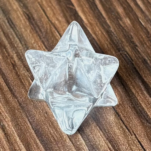 幾何学の美が宿る立体造形/水晶マカバスター/天然石 ストーン