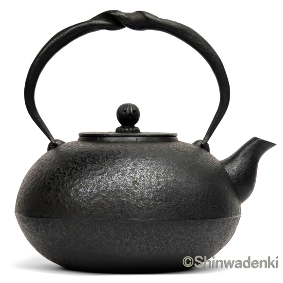 日本民藝館展入選作品 紅蓮堂 葛巻元作 南部鉄器 布団形鉄瓶 みのり