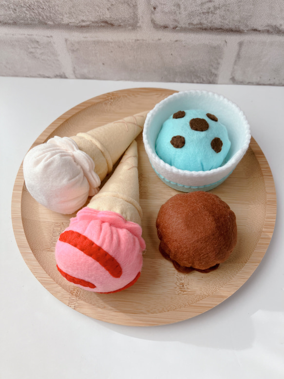 フェルトおままごと アイスクリーム フェルトのアイスクリーム🍦 おままごと遊びに、リアルなアイス