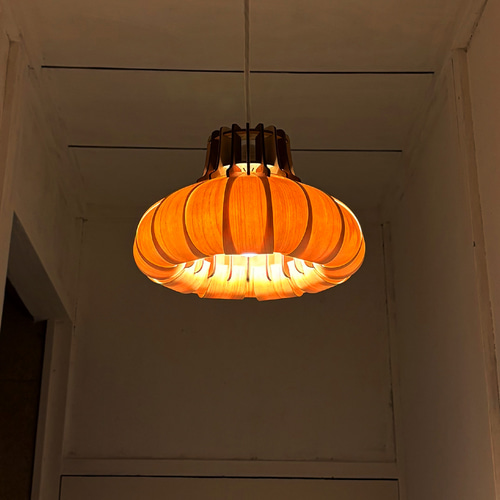 木製ペンダントライト「オニオン（ひのき）」 ｜木のあかり