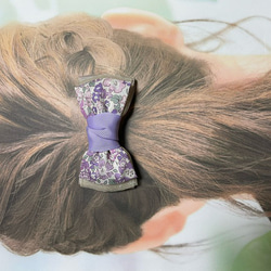 ＼ リバティ生地 ／ リボン ヘアゴム 上品 まとめ髪 ミシェル 紫 パープル 8枚目の画像