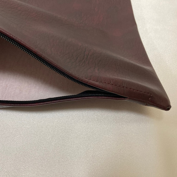 [ラスト１] ヴィンテージ風 ダークレッドブラウン 合皮レザー クッションカバー 45×45㎝ ファスナー付 8枚目の画像