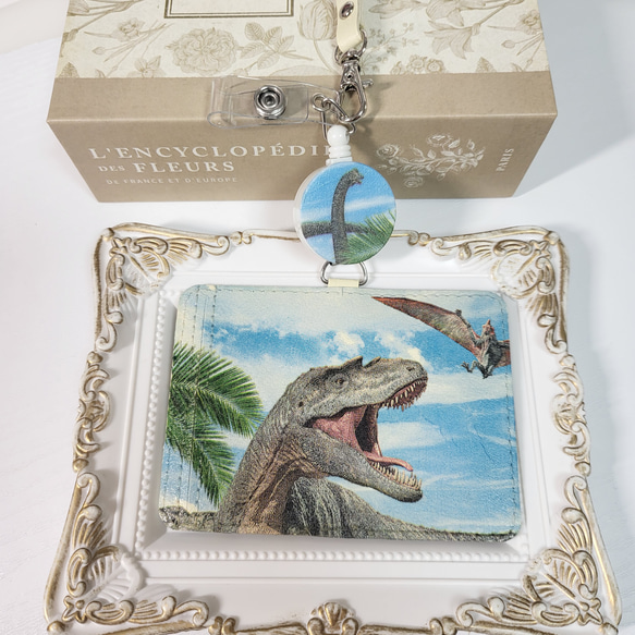 パスケース カードケース ネームホルダー  恐竜　リール　社員証　IDホルダー男の子 恐竜 4枚目の画像