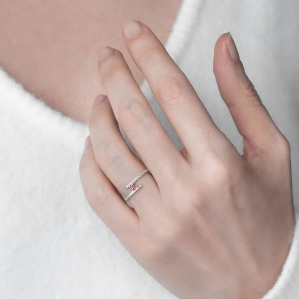 天然紅寶石 公主方形切割 微鑲鑽 純 18K 金戒指 | 平行的交集 可疊搭 客製手工 第4張的照片