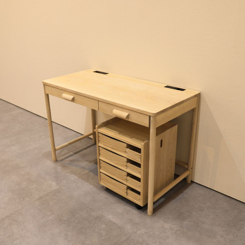 天然木のワークデスク【ハンドメイド家具】 天然木のワークデスク【ハンドメイド家具】