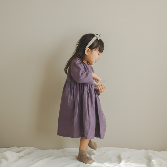 《全サイズ即納可》パープルのナチュラルワンピース《80〜130cm》女の子 大人っぽい 長袖 紫 ダブルガーゼ 秋冬 5枚目の画像