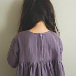 《全サイズ即納可》パープルのナチュラルワンピース《80〜130cm》女の子 大人っぽい 長袖 紫 ダブルガーゼ 秋冬 8枚目の画像