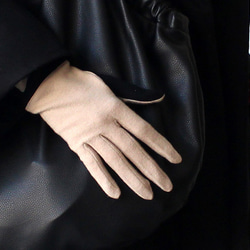 % PERCENT スマホ対応 手袋（ベージュ・ブラック）女性用・ウール１００%・タッチパネル対応・縫製手袋 3枚目の画像