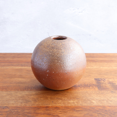 備前焼 小さな丸い一輪挿し【A】 【陶器・花器・花入れ