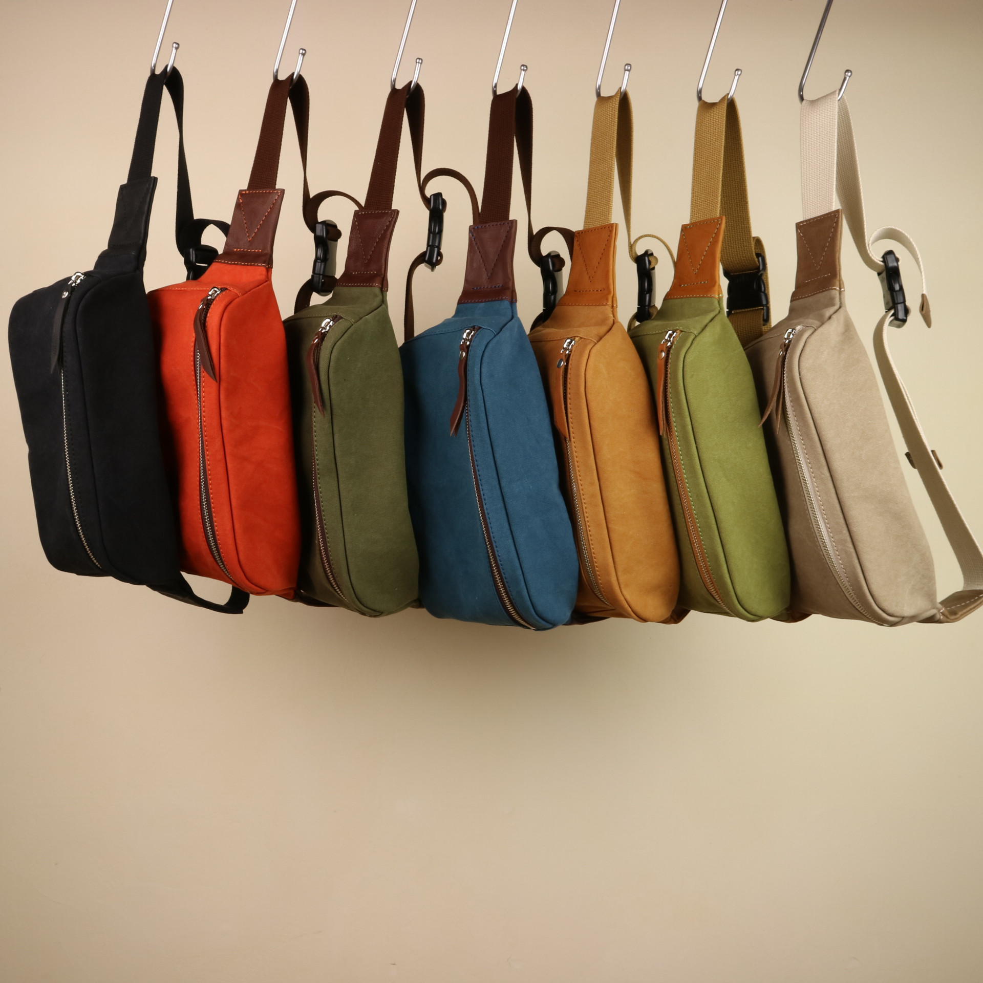 ボディバッグ　【全７色】