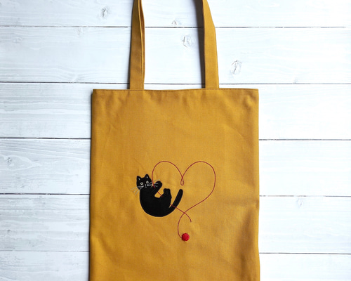 Creema限定 ＊ねこアップリケのバック 黒ねこの毛糸遊び トートバッグ
