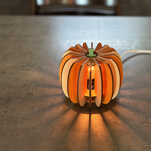 木製フロアランプ「かぼちゃ（メープル）」｜ナチュラル照明｜北欧