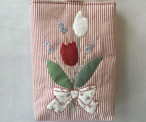 チューリップ花束(アプリケ、刺繍)レッスンバッグ、シューズバッグのセット 4枚目の画像