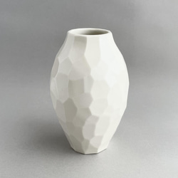 花器 花瓶 (白）Vase (white) 陶磁器製　 3枚目の画像