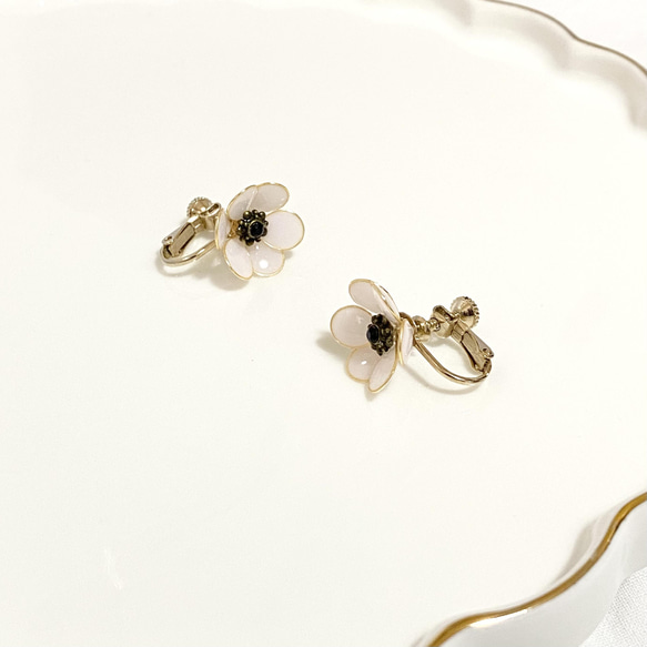 アネモネモチーフ ワイヤーフラワーピアスorイヤリング ピアス