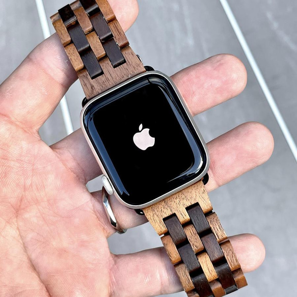 [木錶帶] EINBAND Apple Watch 木錶帶 22mm [胡桃木&amp;檀香木] 第5張的照片