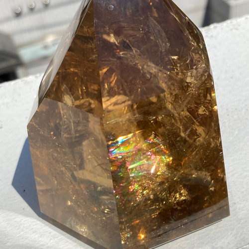 シトリン　虹　タワー　8.3㎝　透明感　天然石　レインボーシトリン 4.8Kgパワーストーン 天然石 虹入りシトリン水晶ファントム丸玉