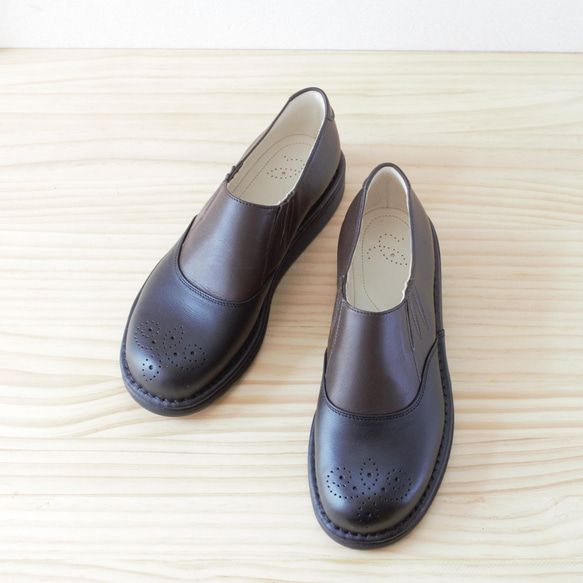 《P》オーダーメイドの革靴 毎日履きたい心地良さ 自分好みに選べる楽しさ  サイドゴアスリッポンP-6 7枚目の画像