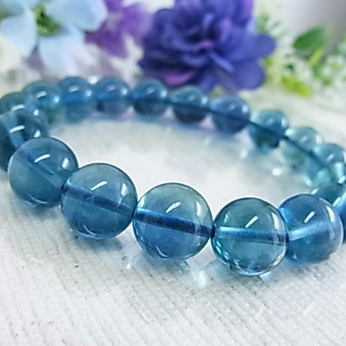 お得品】大粒 ブルーグリーンフローライト 10㎜ 透明感 神秘的 爽やか