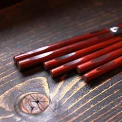 【新年のお迎え準備に】男性用・握りやすく、持ちやすい一膳【大分県日田産】さざ波箸・23.5センチ（大） 3枚目の画像