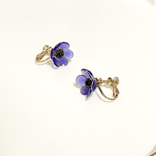 アネモネモチーフ ワイヤーフラワーピアスorイヤリング イヤリング