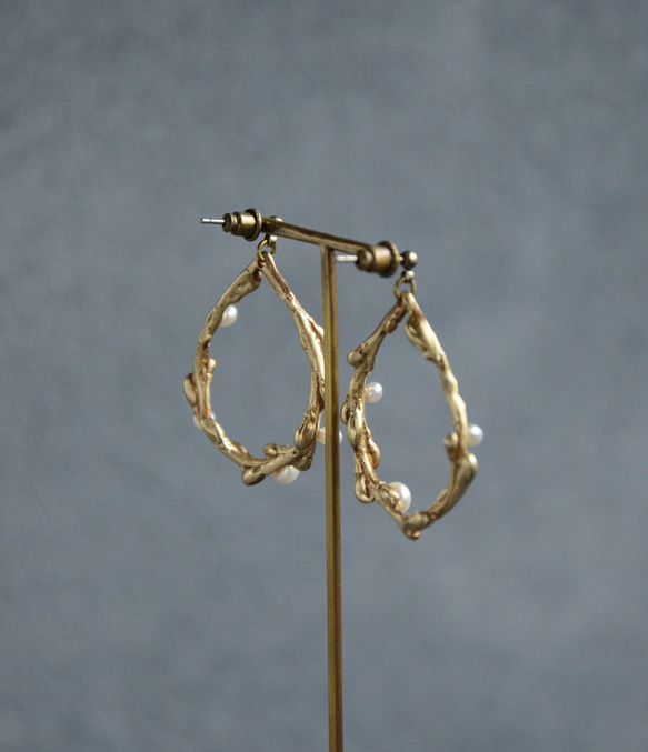 Shizuku Wreath / earrings - Pearl 3枚目の画像